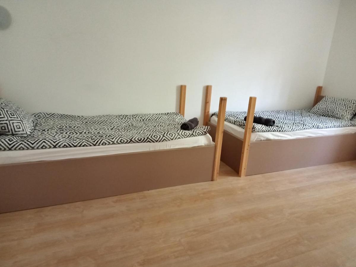 Tiszaliget Apartman Es Szallo 솔노크 외부 사진