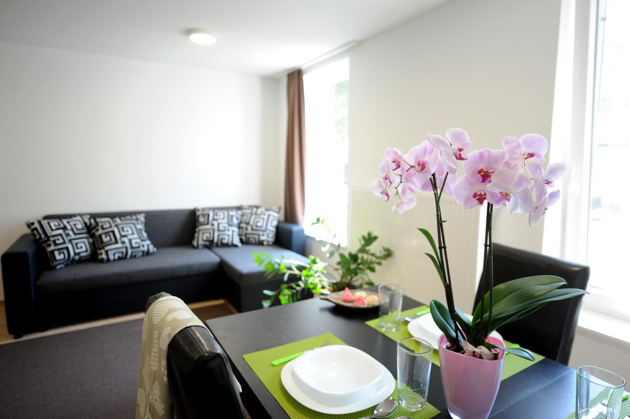 Tiszaliget Apartman Es Szallo 솔노크 외부 사진